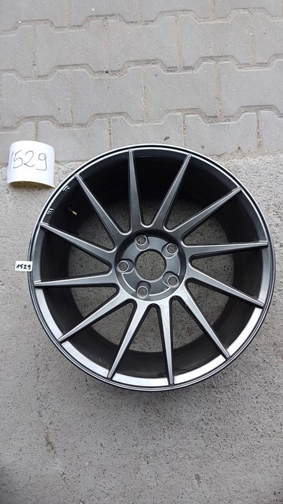 USED JR22 18x8,5 ET40 5H Blank Hiper Black