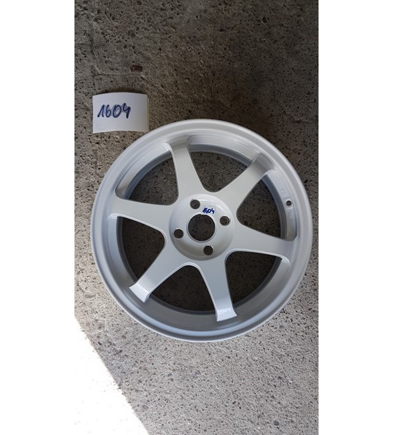 USED JR3 17x7 ET35-40 Blank White