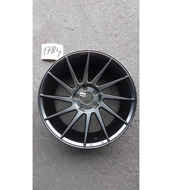 USED JR22 18x8,5 ET40 5H Blank Hiper Black