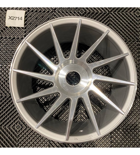 USED JR22 18x8,5 ET40 BLANK Silver Machined Face