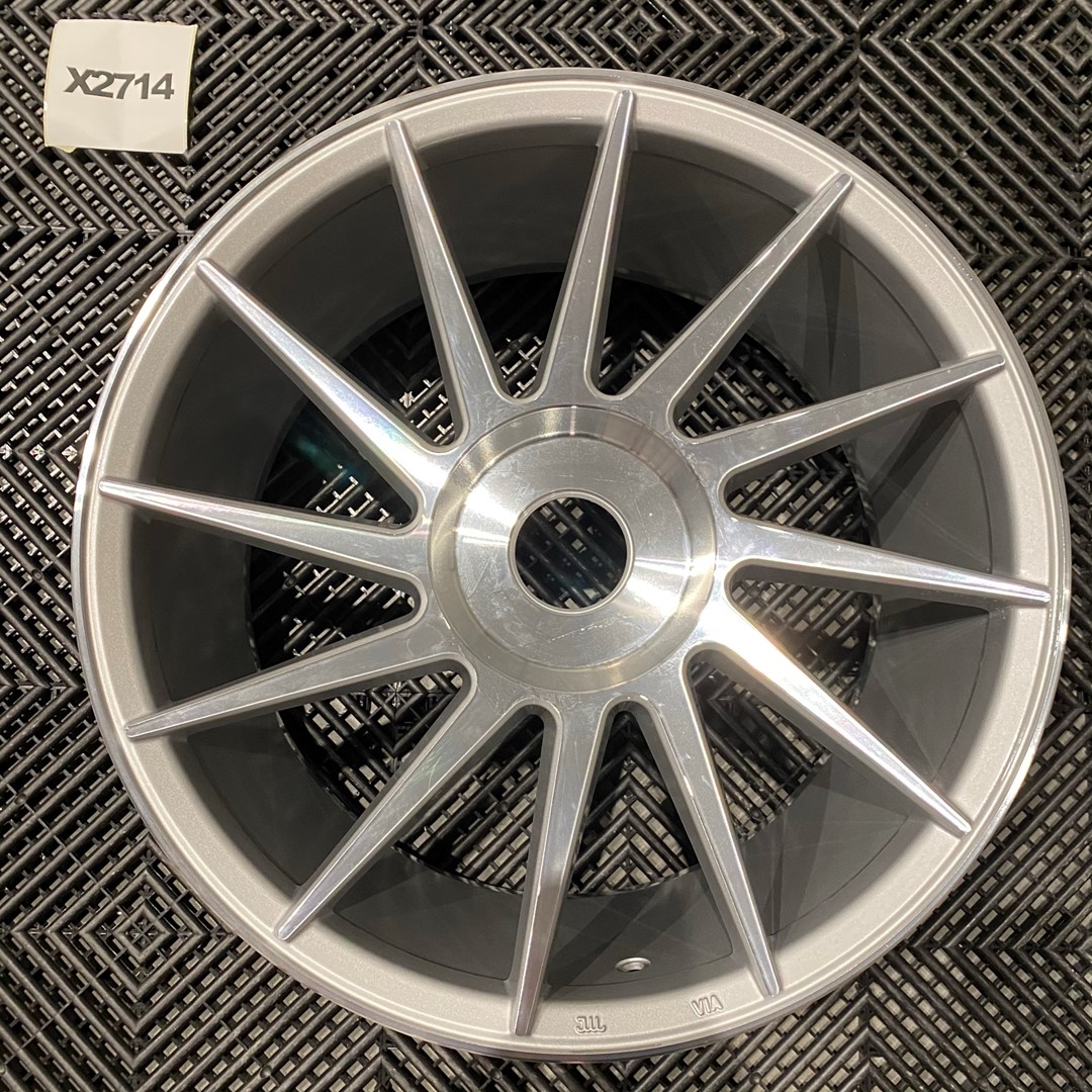 USED JR22 18x8,5 ET40 BLANK Silver Machined Face