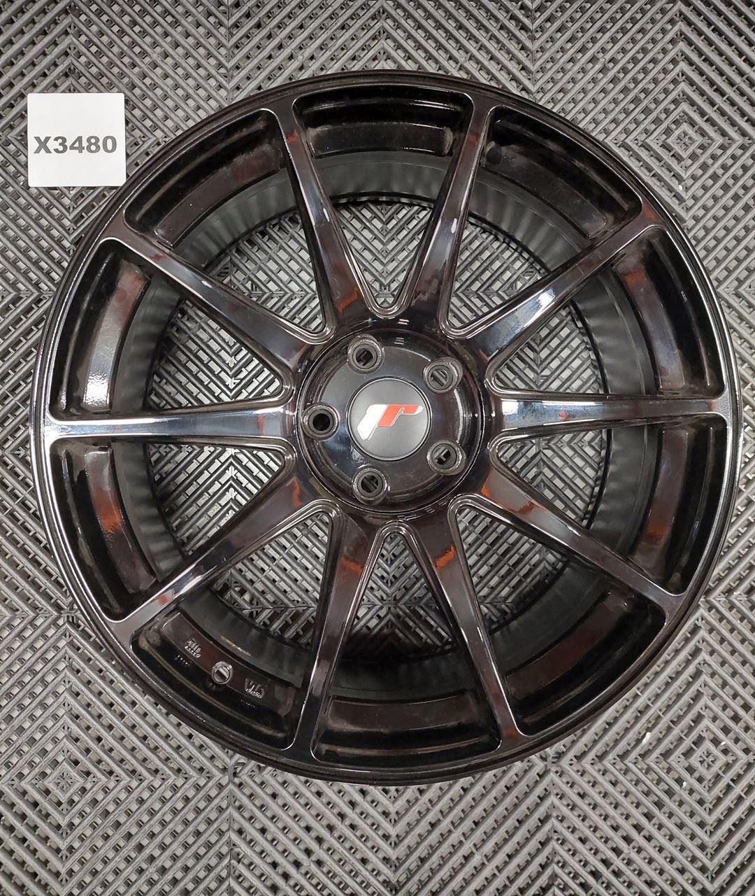 USED JR11 19x8,5 ET40 5x112 Glossy Black