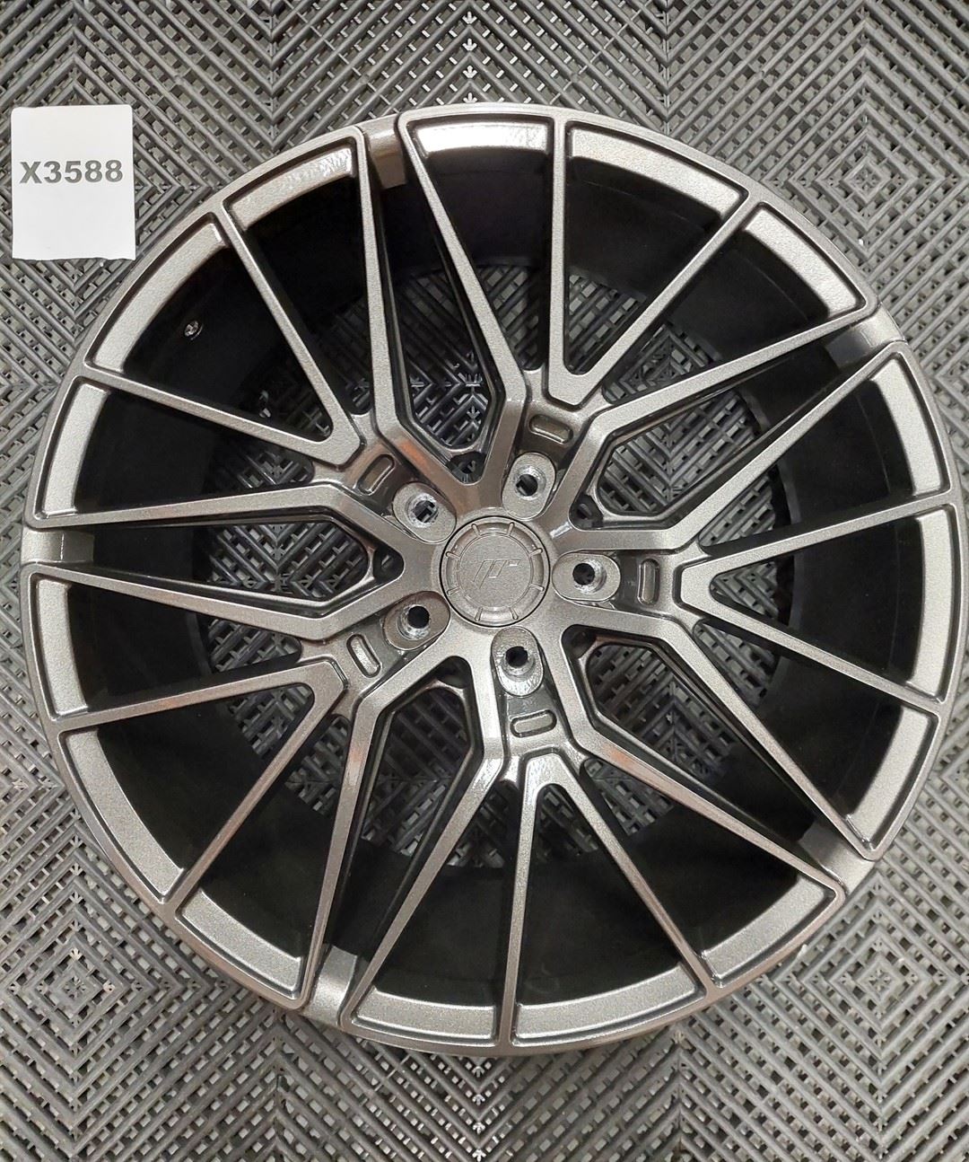 USED JR38 20x8,5 ET35-45 5H BLANK Hyper Gray