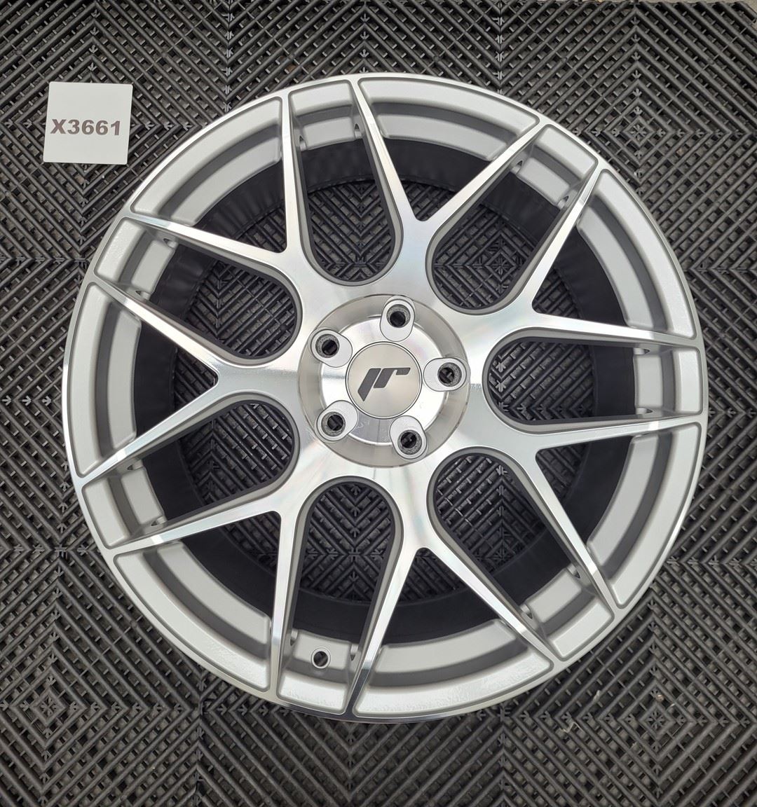 USED JR18 19x9,5 ET20-35 5H Blank Silver Machined