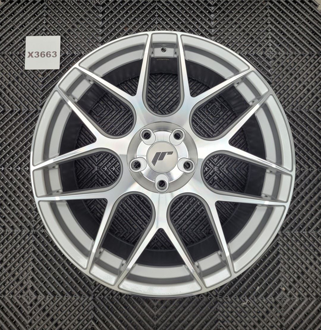 USED JR18 19x9,5 ET20-35 5H Blank Silver Machined