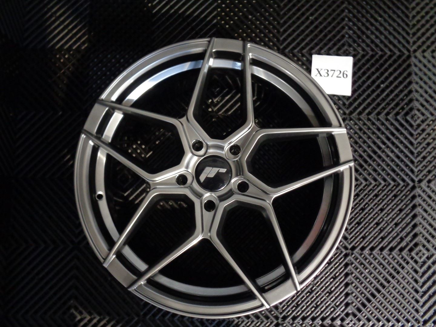 USED JR34 18x8 ET20-42 5H BLANK Hyper Black