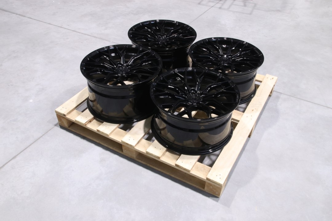 Cerchio CONCAVER: SET-CVR16 / GLOSS BLACK