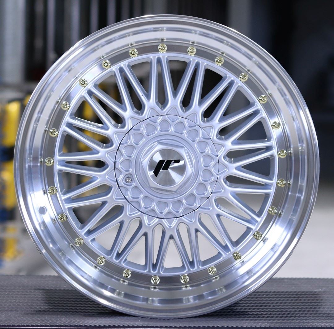 JR Wheels JR9 18x8 Silver w/Machined Lip