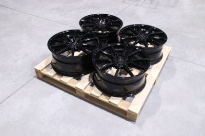 Set of CVR4 20x8,5 ET35 + 20x9 ET30 5x112 Gloss Black