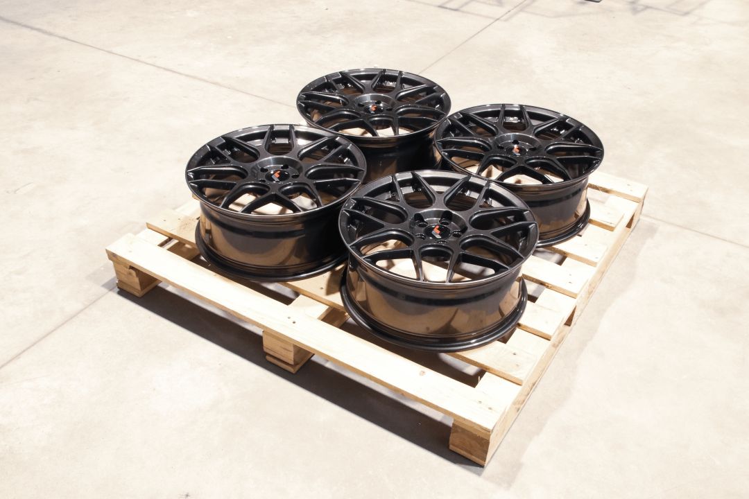 Komplet felg aluminiowych 18 Japan Racing JR18 18x7,5 ET35 + 18x7,5 ET40 5x100 Gloss Graphite Komplet felg aluminiowych 18 Japan Racing JR18 18x7,5 ET35 + 18x7,5 ET40 5x100 Gloss Graphite