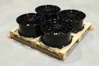 Set of CVR7 20x8,5 ET36 5x108 Gloss Black