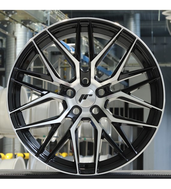 JR Wheels JR28 19x10,5 Gloss Black Machined Face