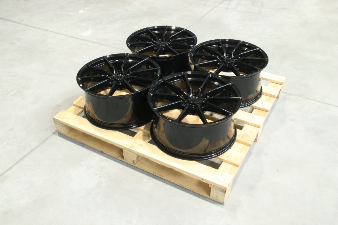 Cerchio JAPAN RACING: SET-JR284 / GLOSS BLACK