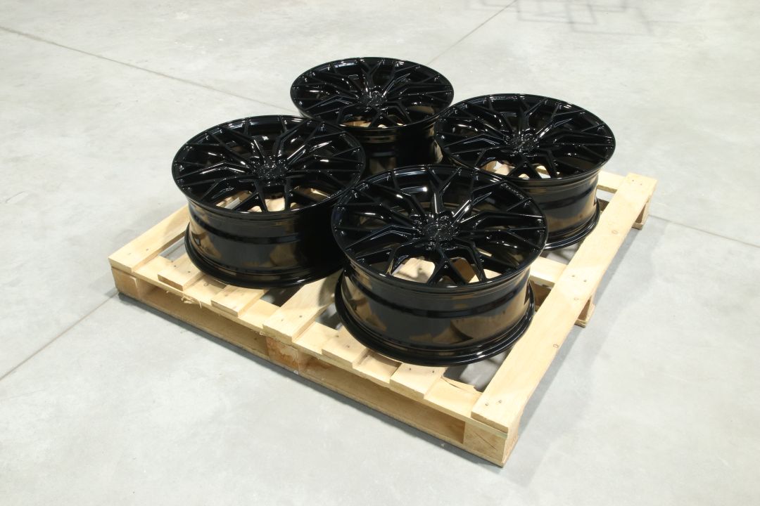 R19 x 8.5 5x108 ET45 CB72.6 Concaver Complete Sets Black