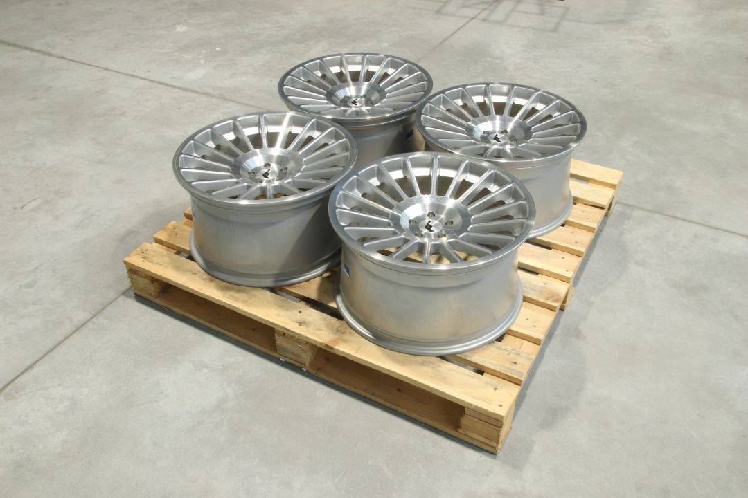 Set of JR16 19x10 ET35 5x100 Silver Machined