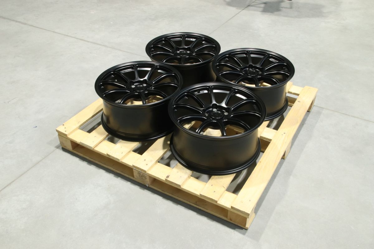 Komplet felg aluminiowych 18 Japan Racing SL04 18x8 ET35 5x100 Matt Black Komplet felg aluminiowych 18 Japan Racing SL04 18x8 ET35 5x100 Matt Black