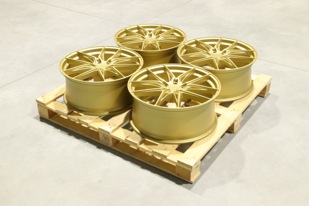 Komplet felg aluminiowych 20 Japan Racing JR44 20x8,5 ET42 5x112 Matt Gold