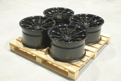 Set of CVR4 20x11 ET25 + 20x11 ET30 5x112 Gloss Black
