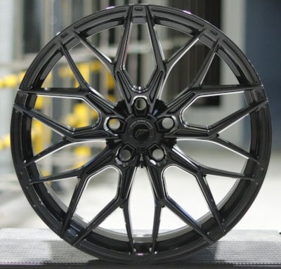 JR Wheels JR46 20x10,5 Gloss Black
