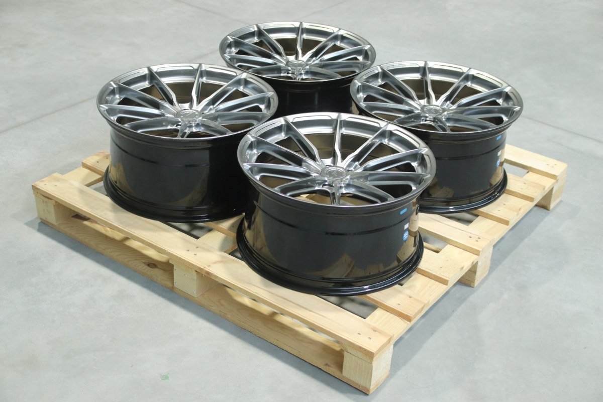 Komplet felg aluminiowych 19 Japan Racing JR37 19x9,5 ET45 5x112 Hyper Black