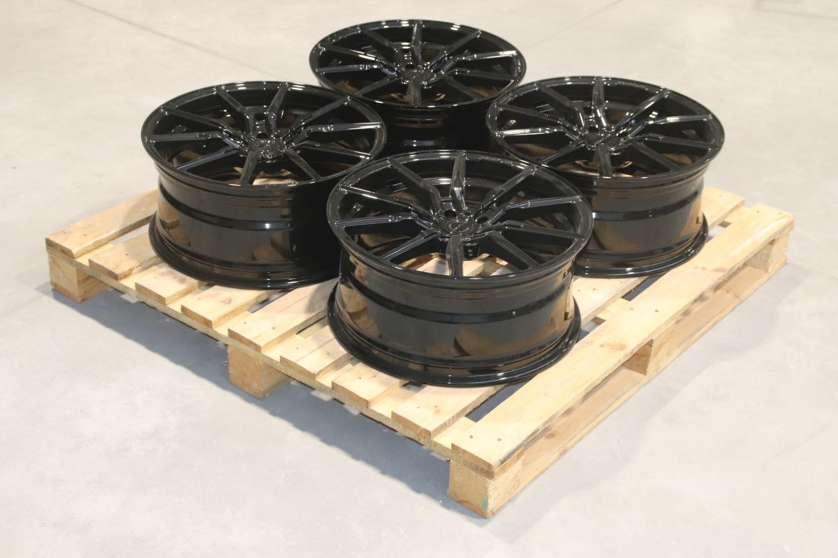 R19 x 8.5 5x114.3 ET45 CB67.1 Concaver Complete Sets Black