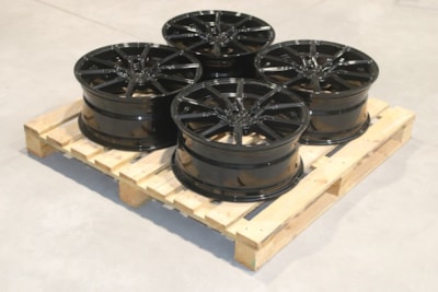 Set of CVR4 19x8,5 ET45 5x114,3 Gloss Black