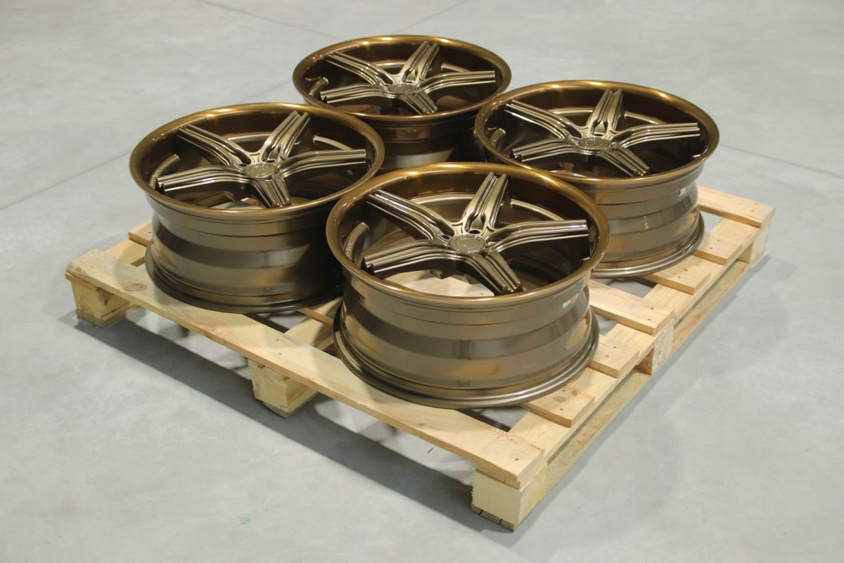 R20 x 8.5 5x112 ET33 CB72.6 Concaver Complete Sets Glossy Bronze