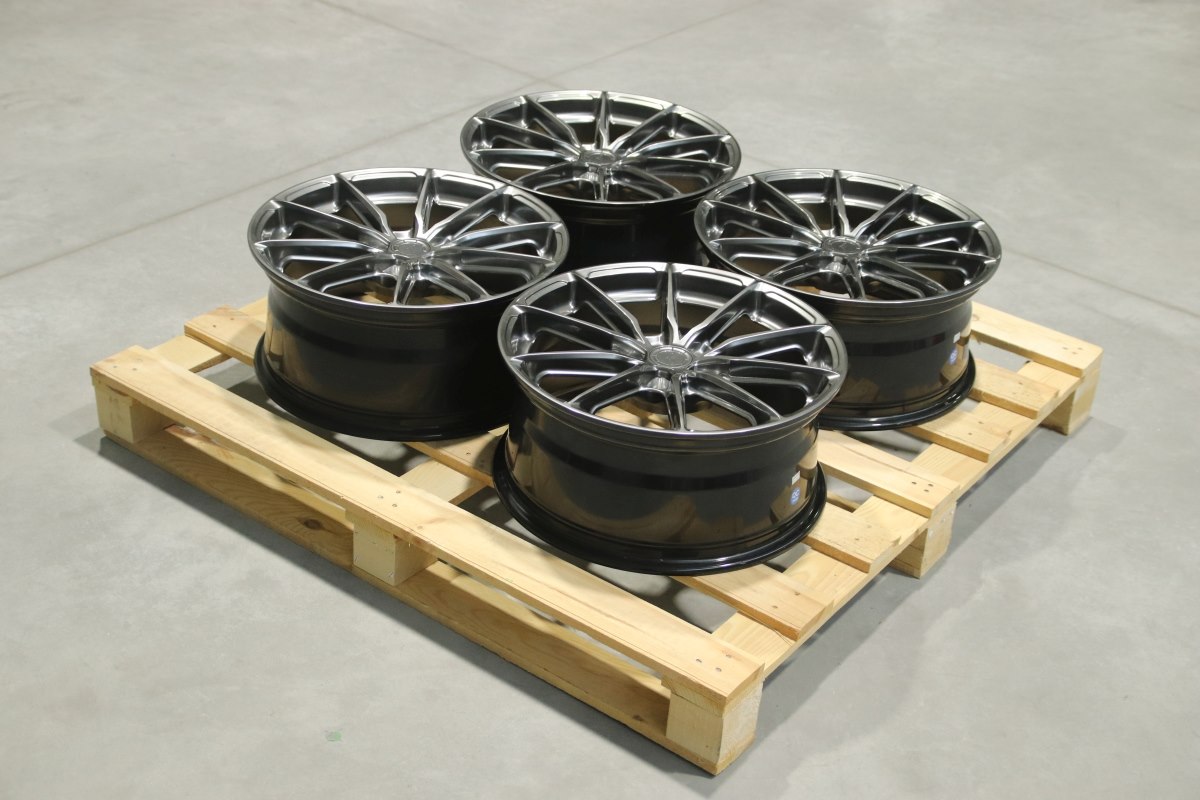 Komplet felg aluminiowych 18 Japan Racing JR37 18x8 ET40 5x100 Hyper Black