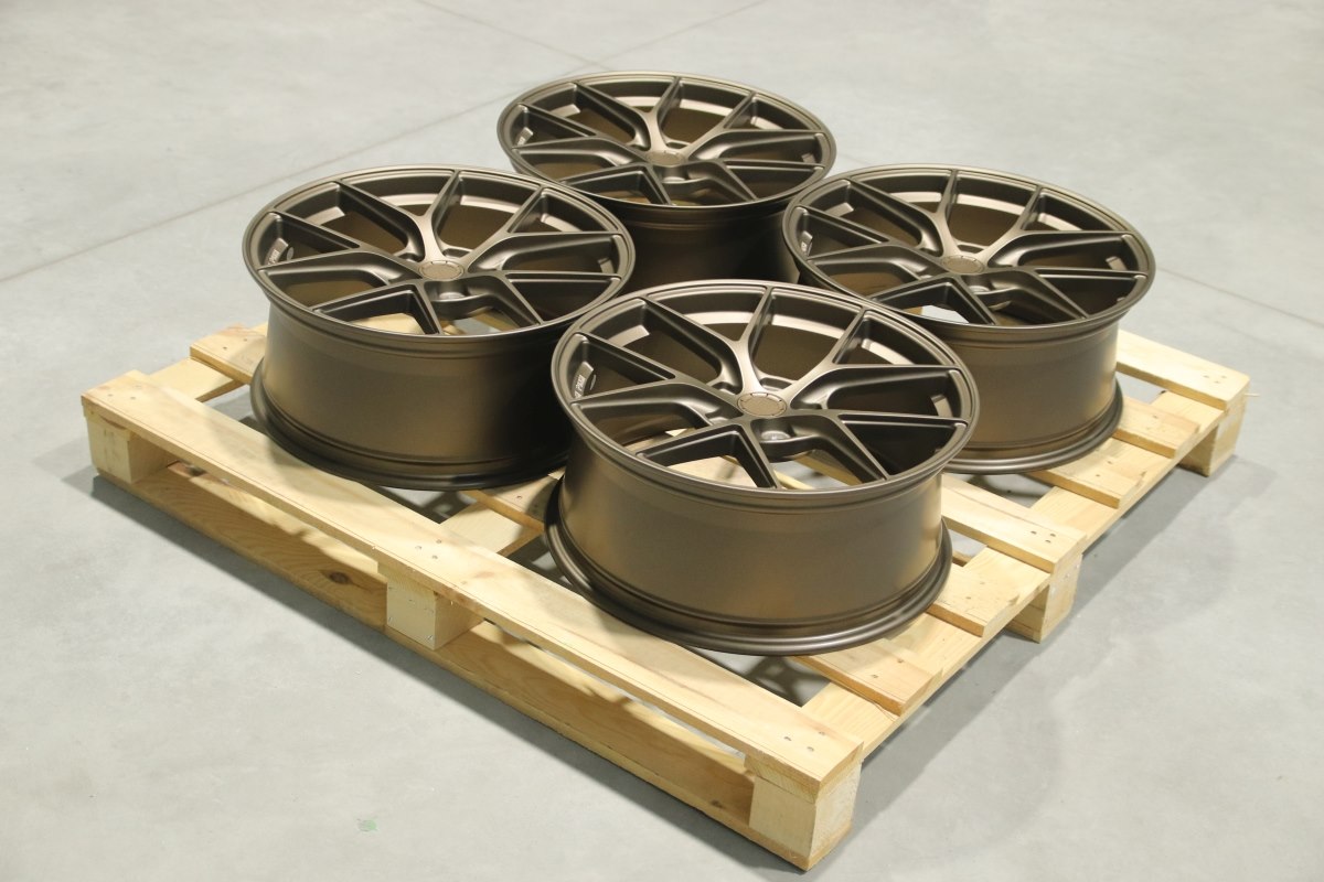 Komplet felg aluminiowych 19 Japan Racing SL01 19x8 ET40 5x114,3 Matt Bronze