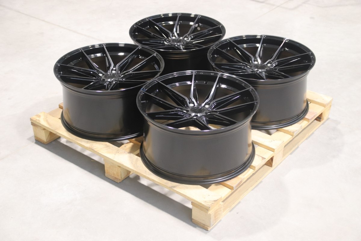 R21 x 10.5 5x130 ET40 CB74.1 JR Wheels Complete Sets Black