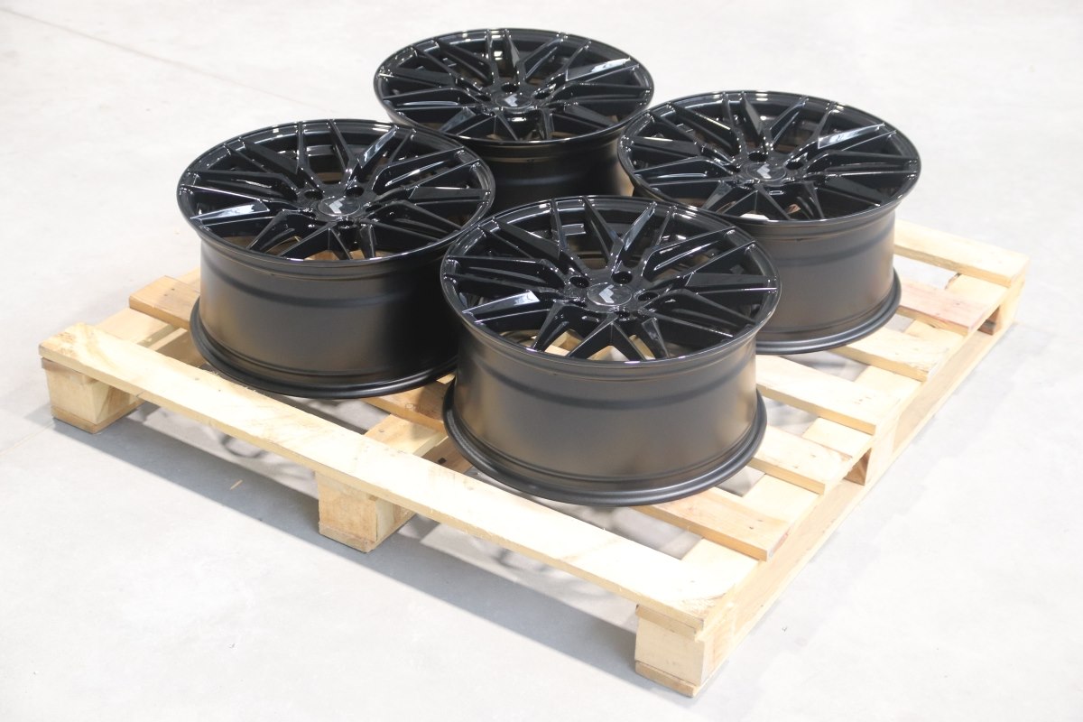 R18 x 8.5 5x114.3 ET40 CB67.1 JR Wheels Complete Sets Black