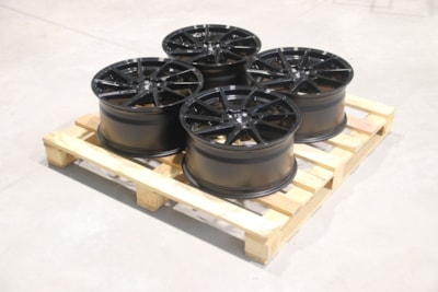 Set of JR36 18x9 ET40 5x112 Gloss Black